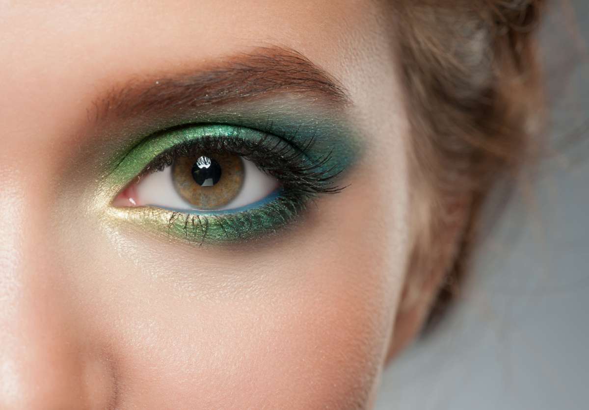 Which eyeshadow for green eyes. | Dorothy Roffat Cosmetics